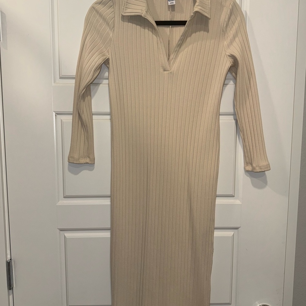 Old Navy Beige Long Sleeve Ribbed Dress